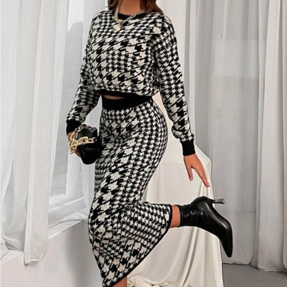 2 piece Houndstooth sweater set - Picture 2 of 5